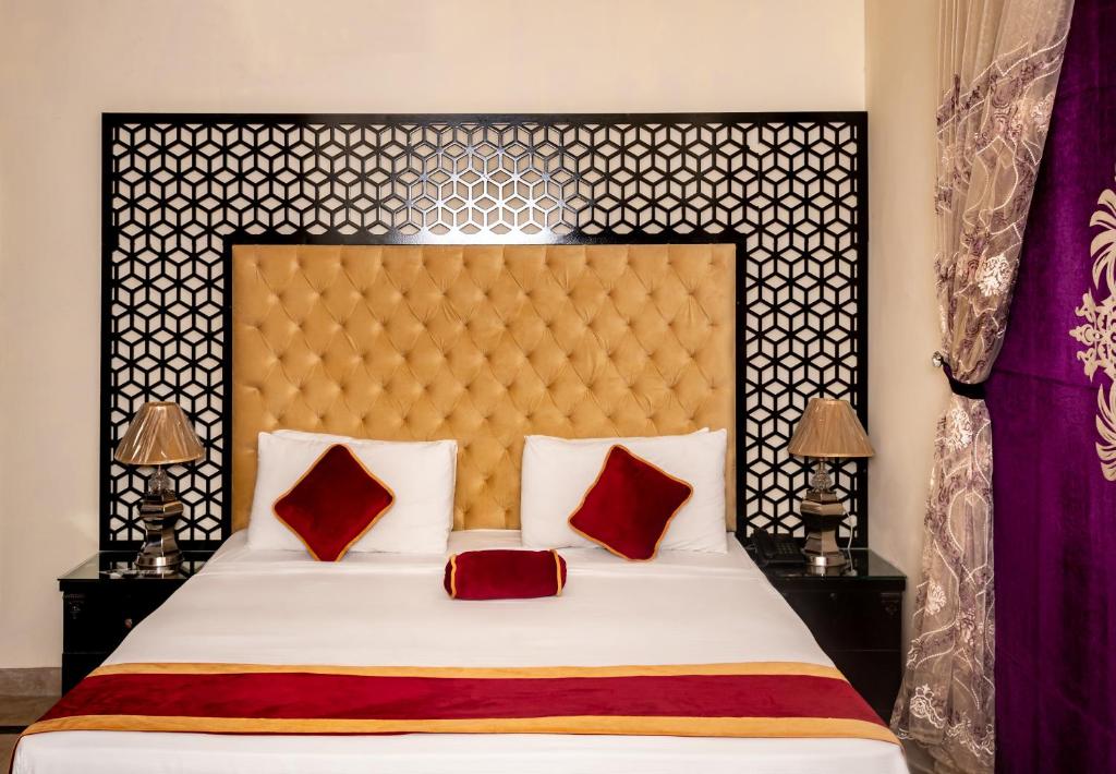 Rose Palace Hotel, Garden Town