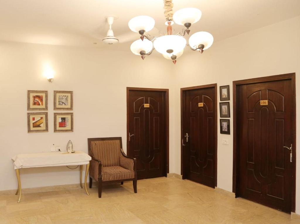 Shelton Hotel Johar Town