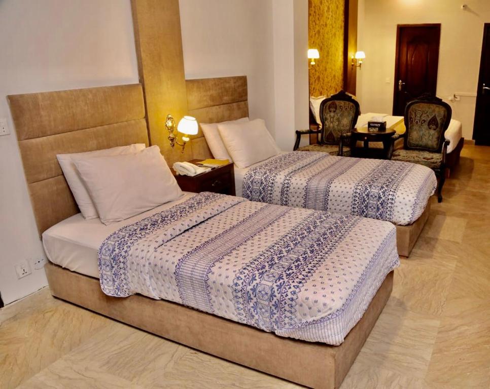 Shelton Hotel Johar Town