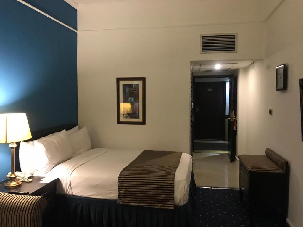 Smart Hotel Lahore
