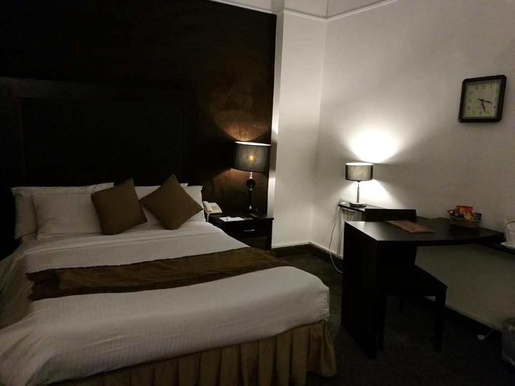 Smart Hotel Lahore