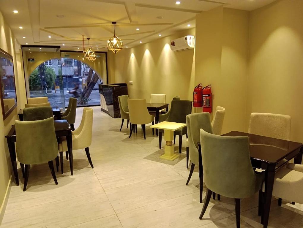 The Oasis Hotel Lahore