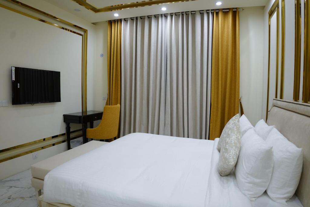 The Oasis Hotel Lahore