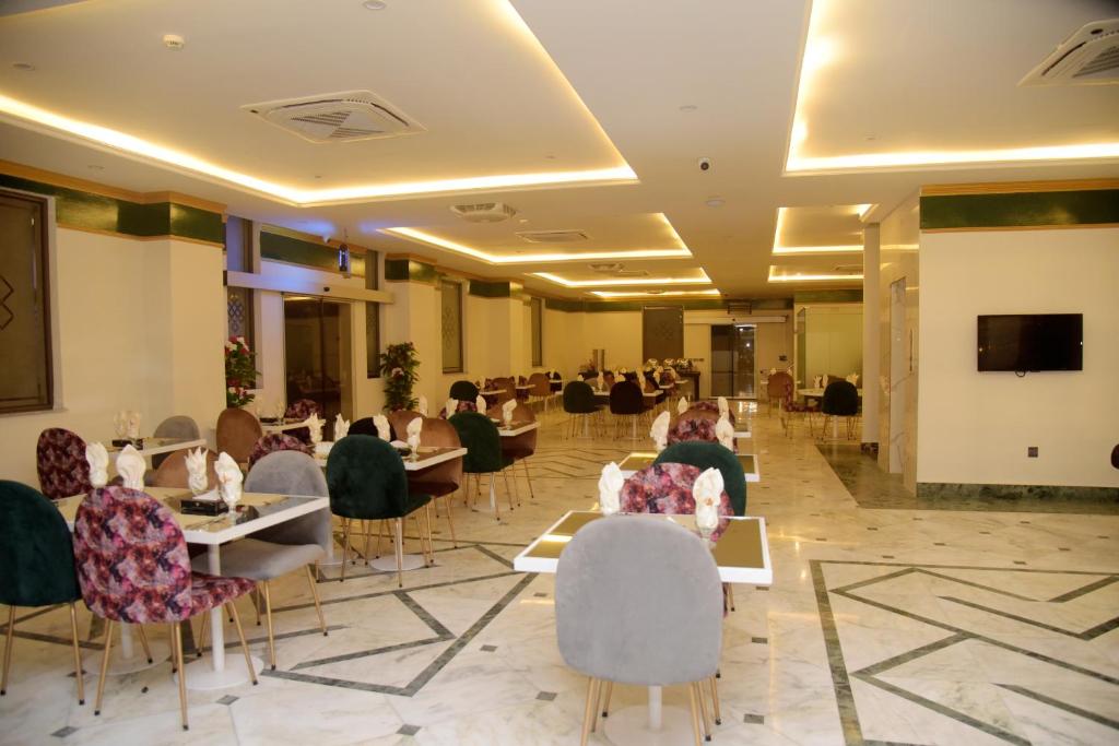 The Rich Hotel
