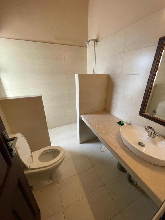 Shelton Hotel Mardan