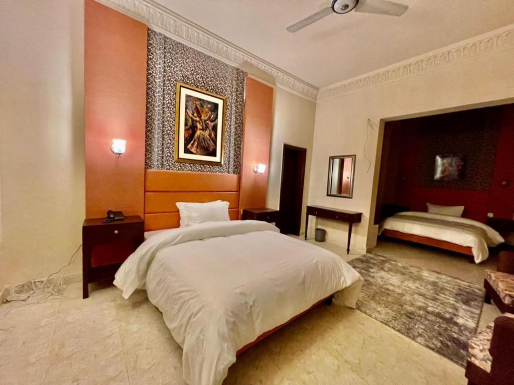 Shelton Hotel Mardan
