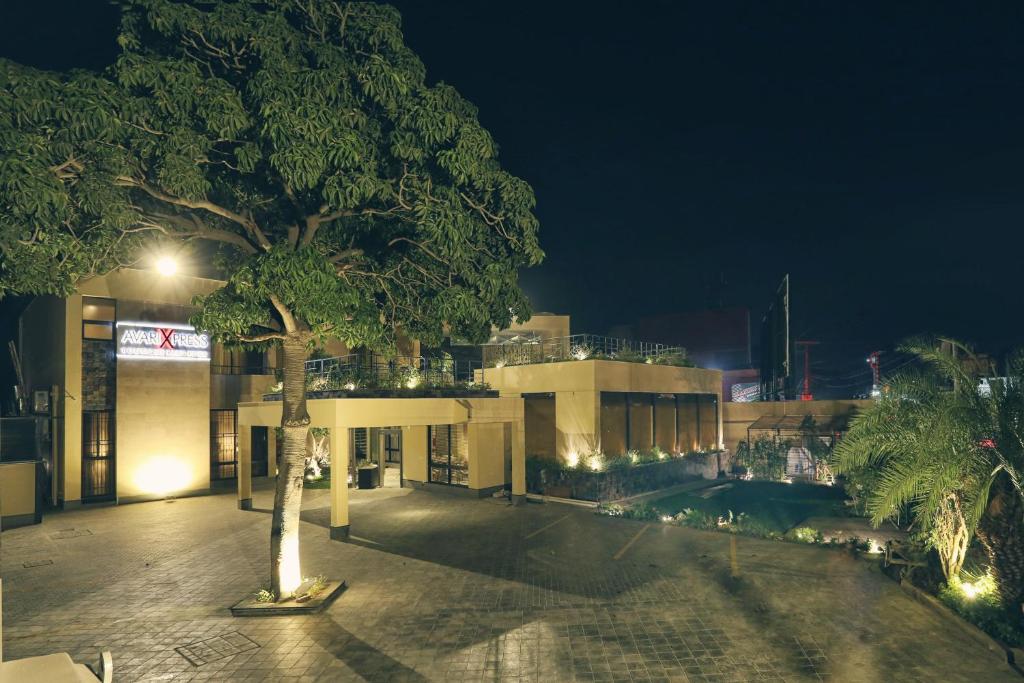 Avari Boutique