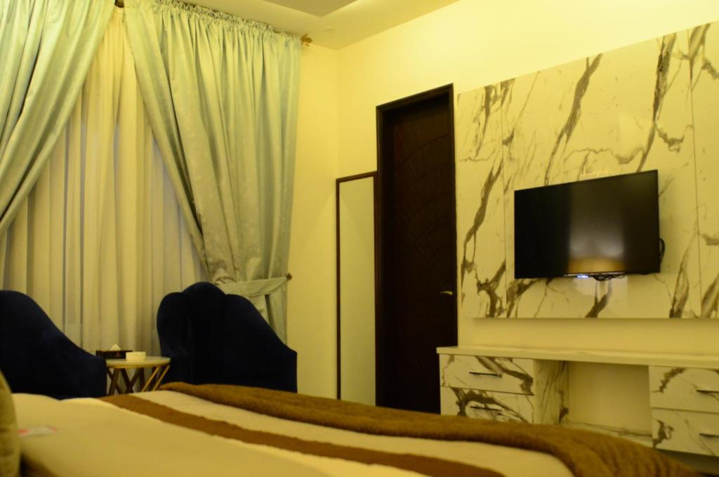 Bel Morris Hotel and Resorts