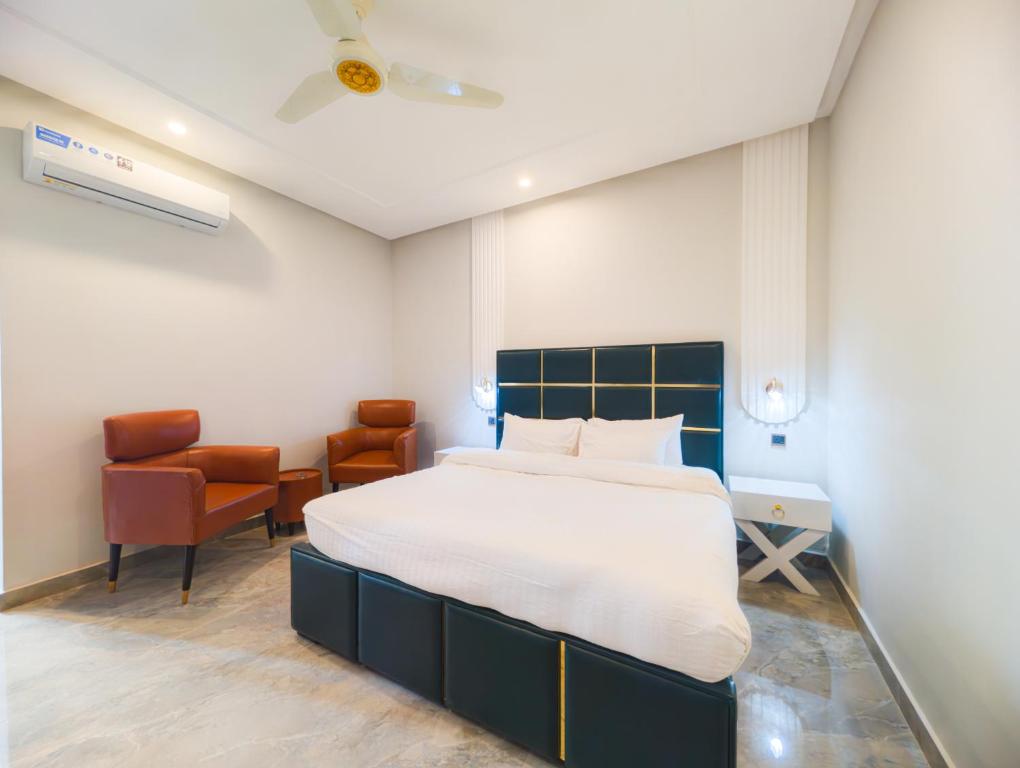 Grand Shalimar Hotel