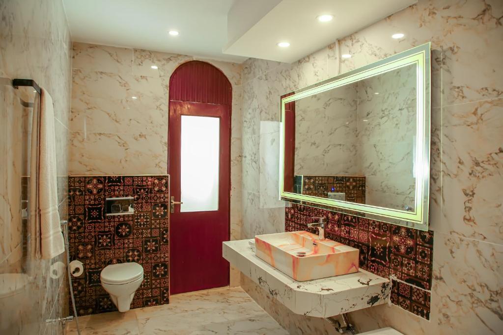 Grand Shalimar Hotel