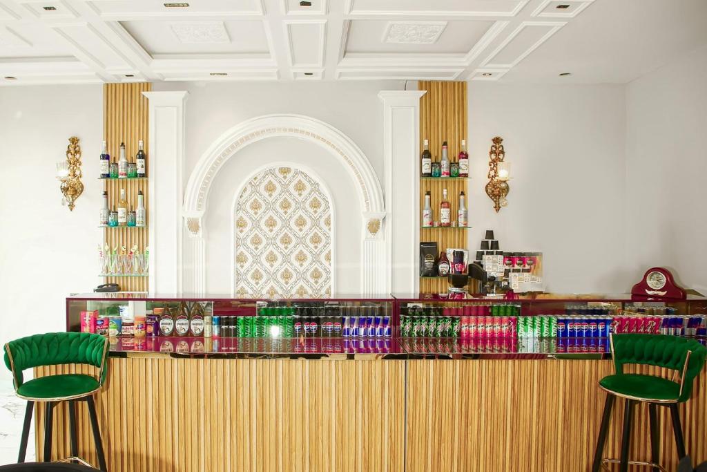Grand Shalimar Hotel