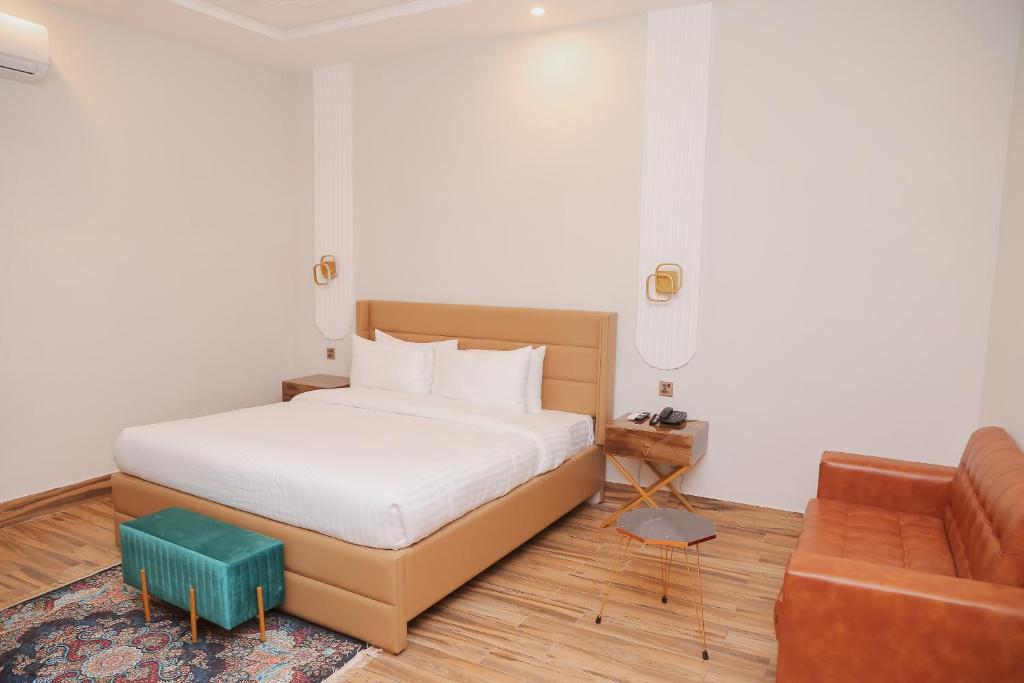 Grand Shalimar Hotel