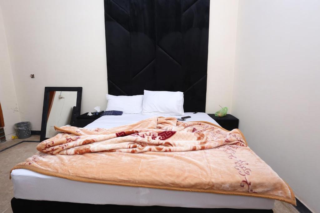 Hotel A-One Multan