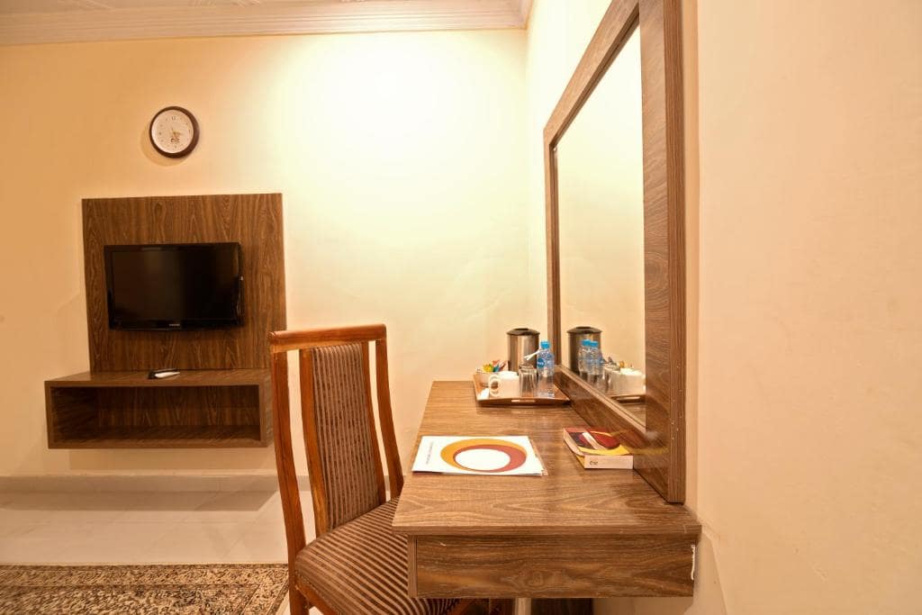 Hotel One Lalazar Colony