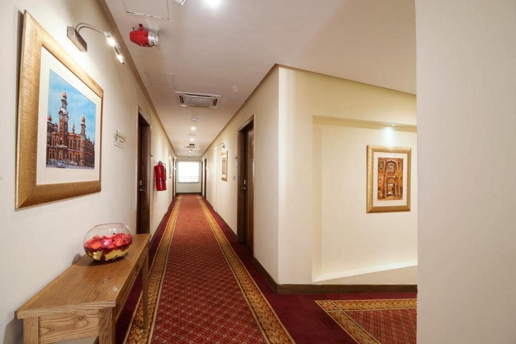 Hotel One Tariq Road