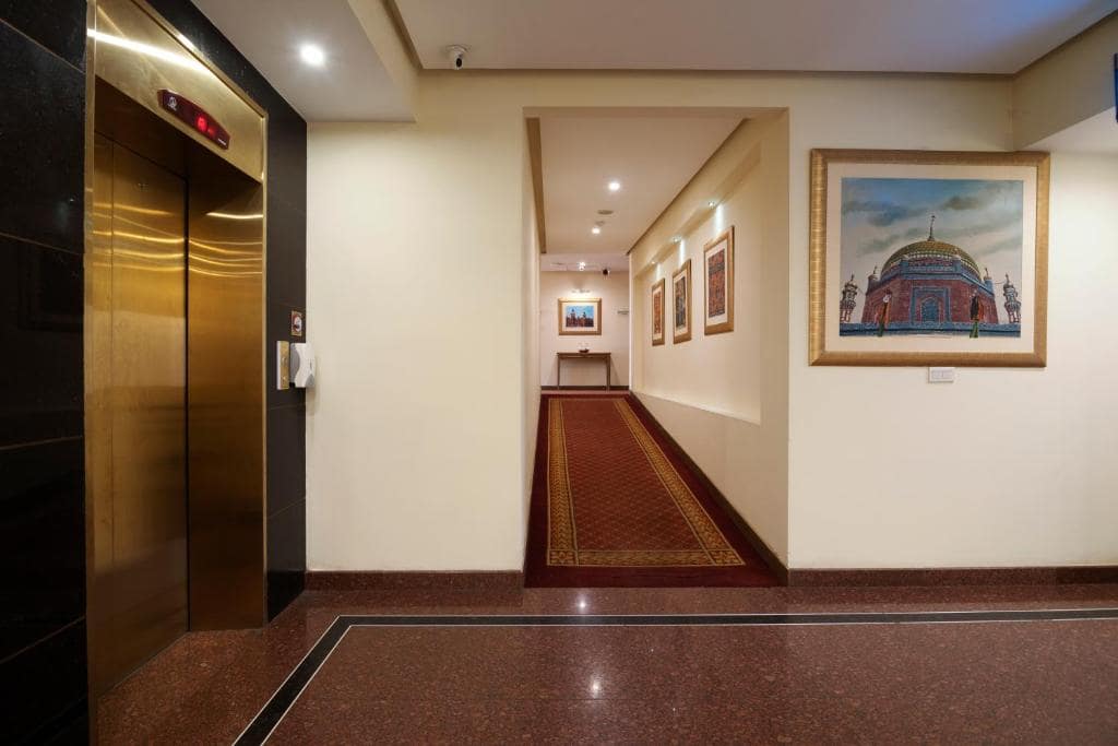 Hotel One Tariq Road
