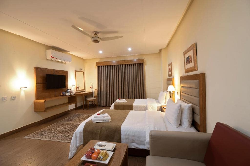 Hotel One Tariq Road