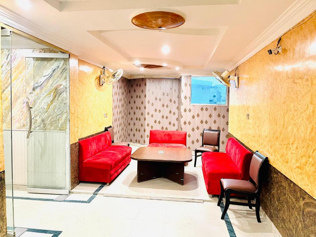 New Mid City Hotel