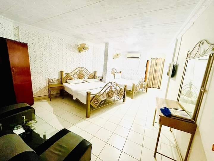 New Mid City Hotel