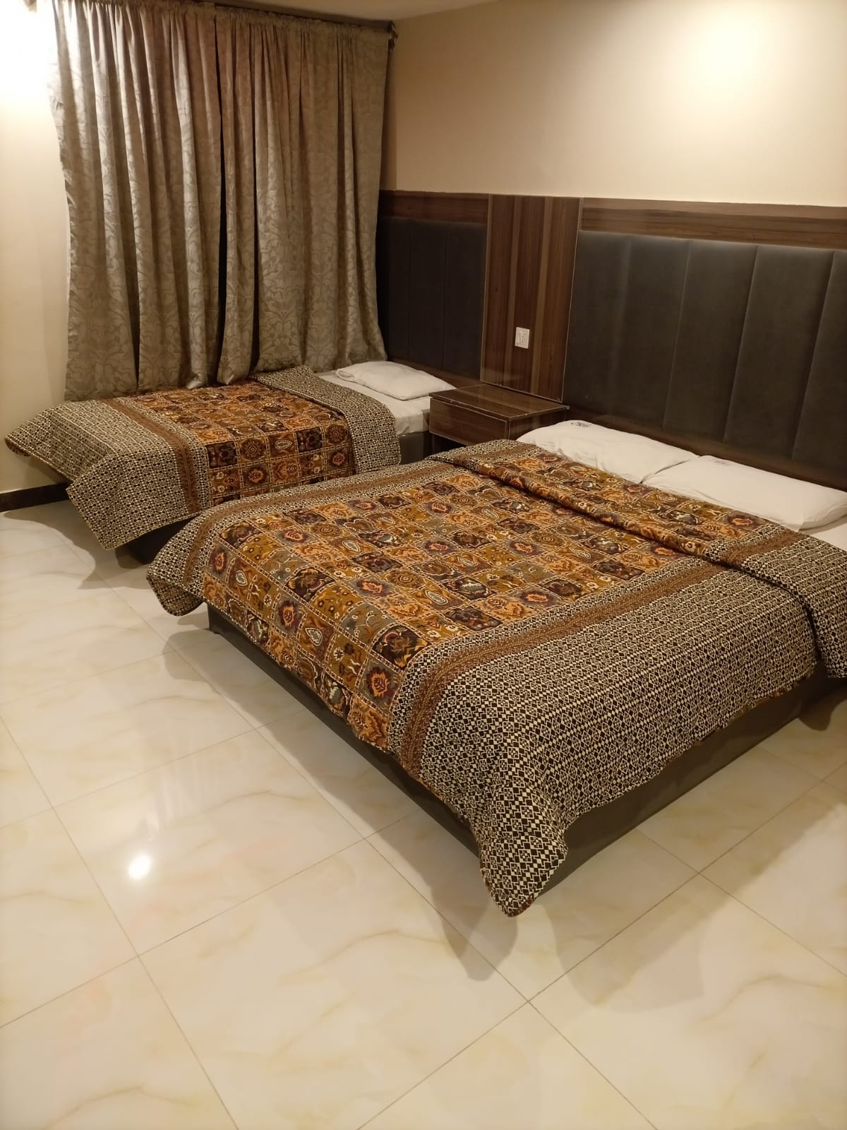 Akkas Hotel Murree