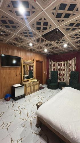 Al Qamar Murree