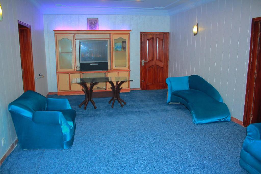 Al Vadi Hotel