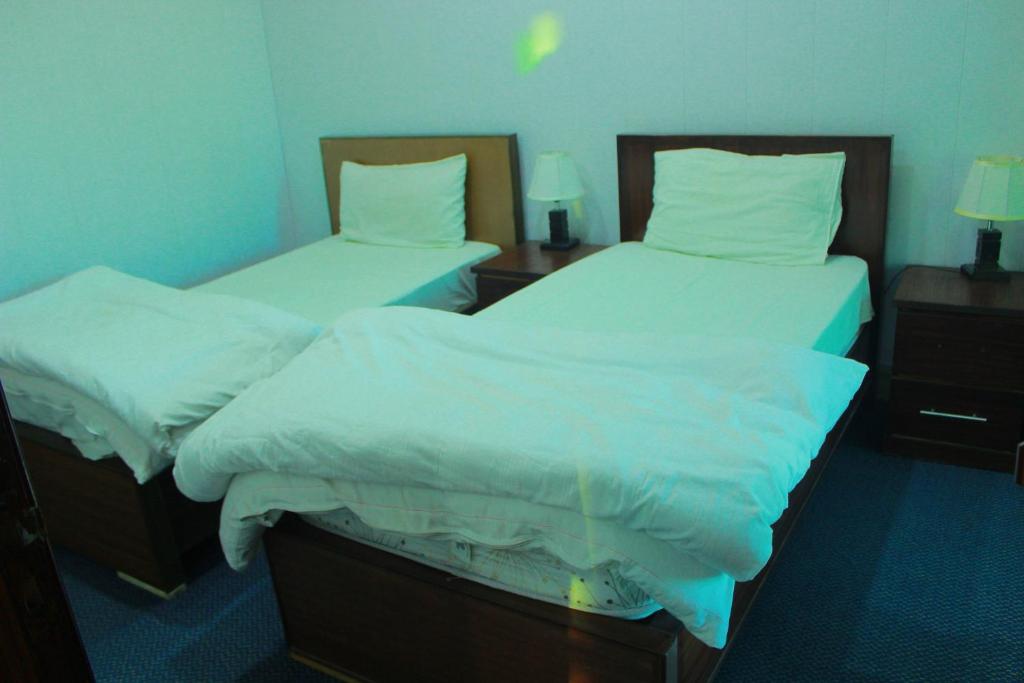 Al Vadi Hotel