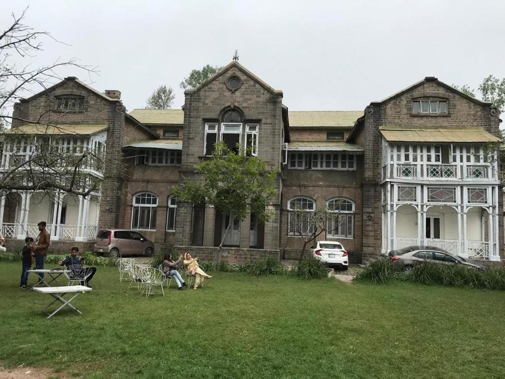 Brightland Hotel Murree