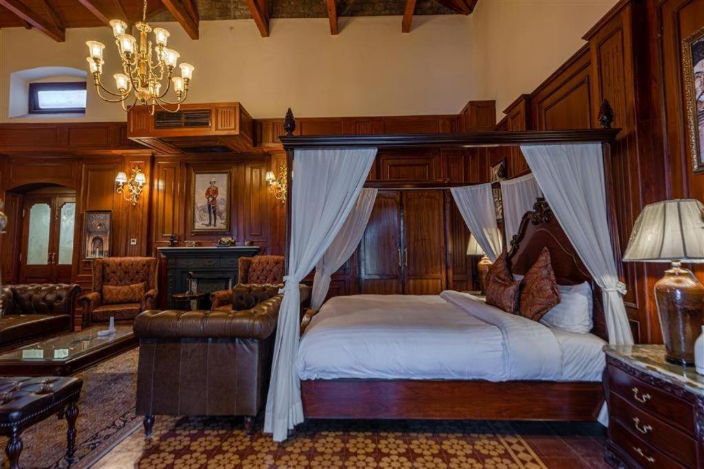 Cecil Hotel by Pearl-Continental