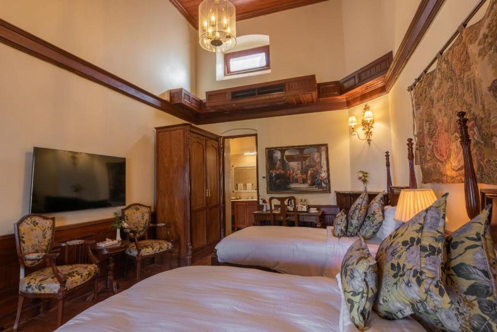 Cecil Hotel by Pearl-Continental