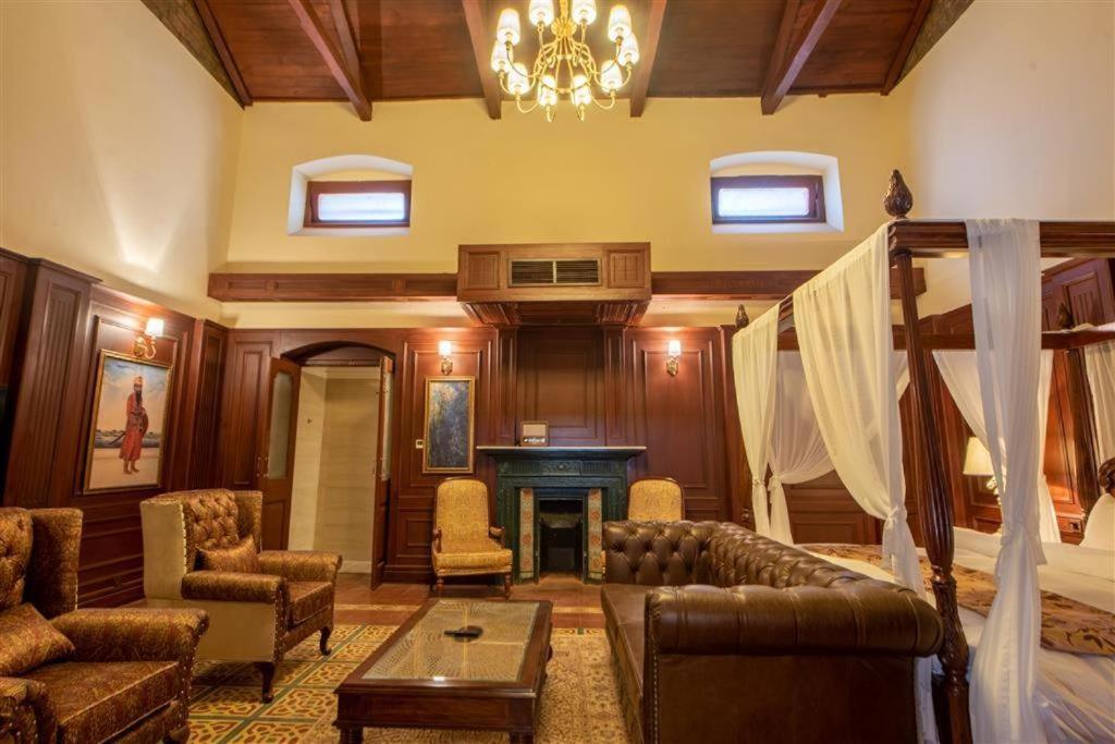 Cecil Hotel by Pearl-Continental