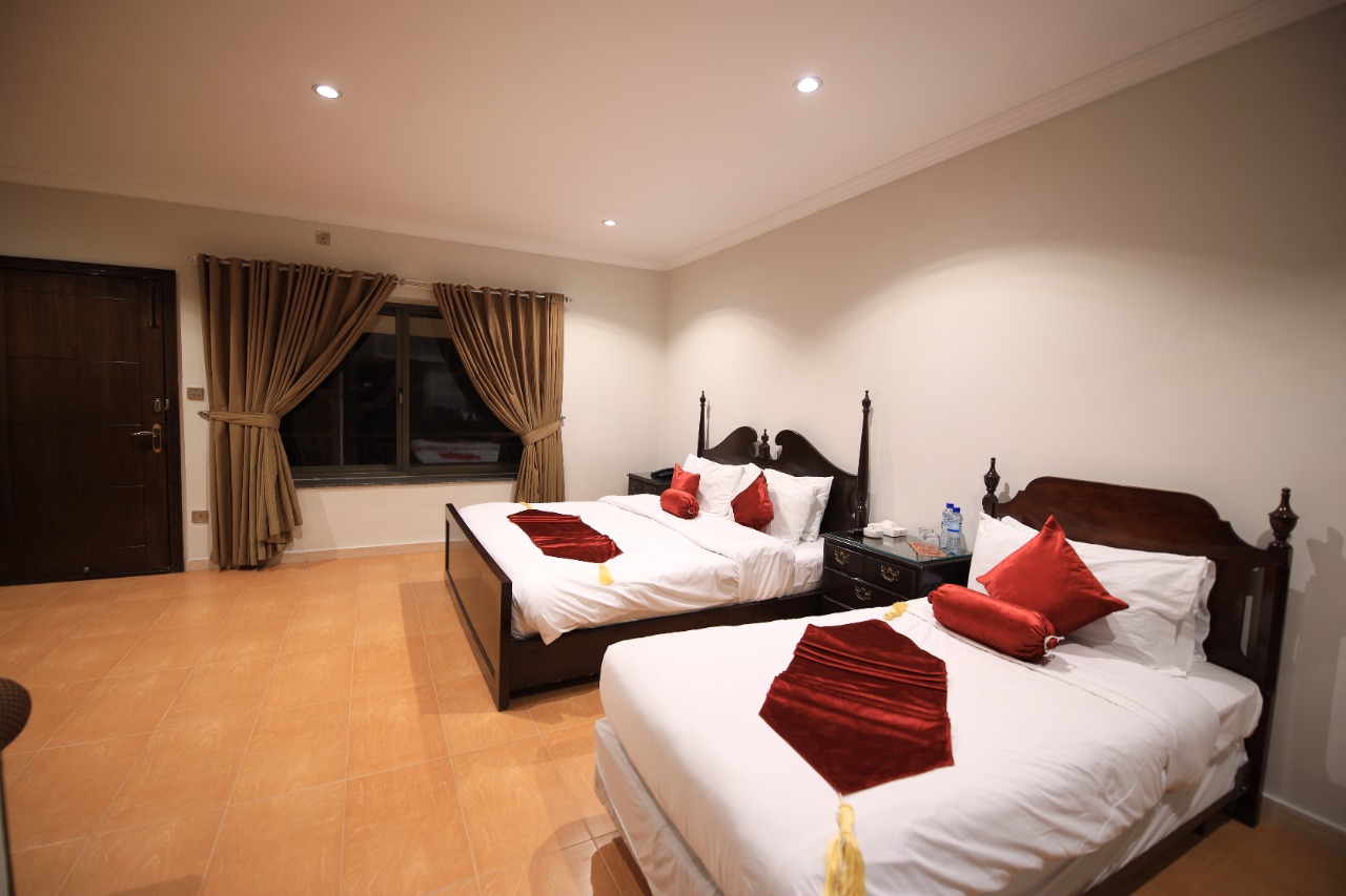 Cosy Knock Hotel