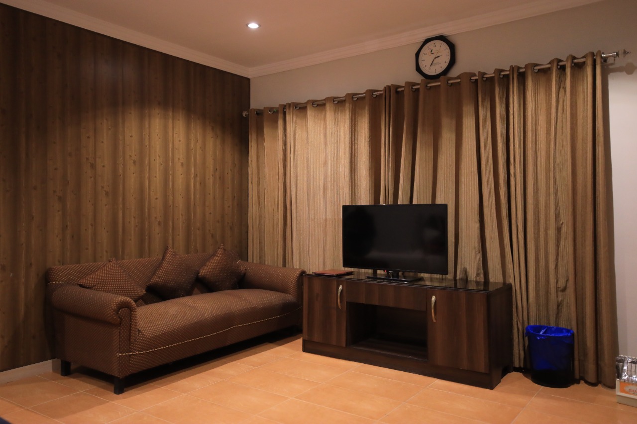 Cosy Knock Hotel