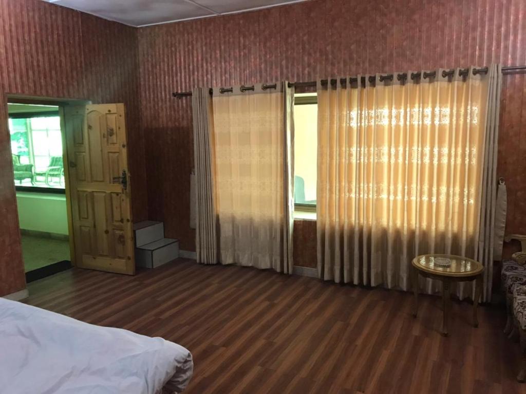 HMH Lodges Murree