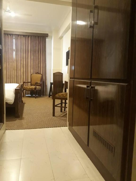 Hotel One Mall Road Murree