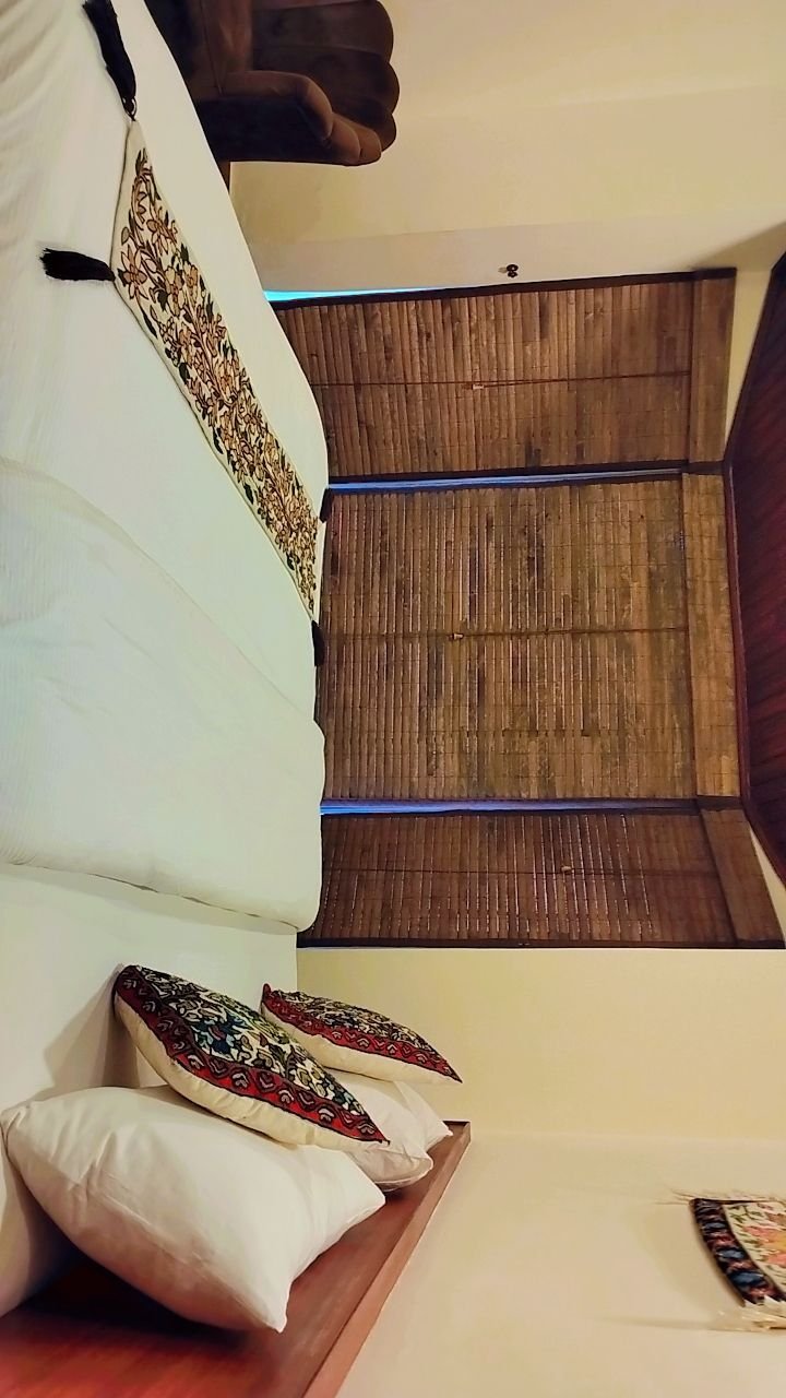 Lipa Huts