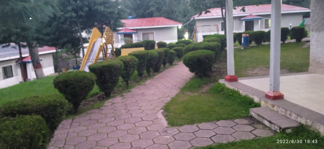 Lipa Huts