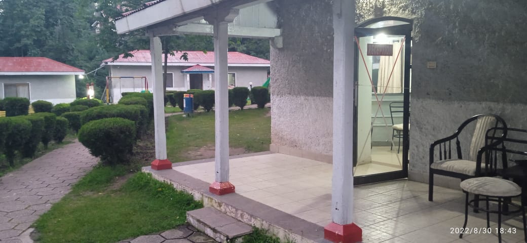 Lipa Huts