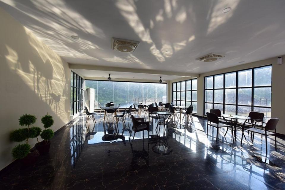 Hotel La Orilla