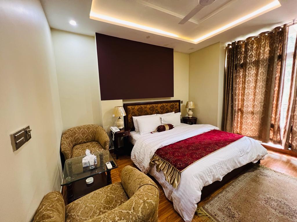 Neelum View Hotel Muzaffarabad