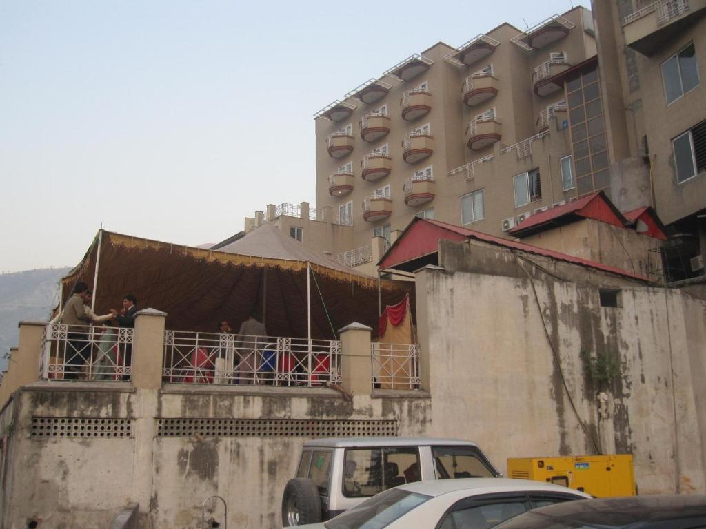 Sangam Hotel Muzaffarabad