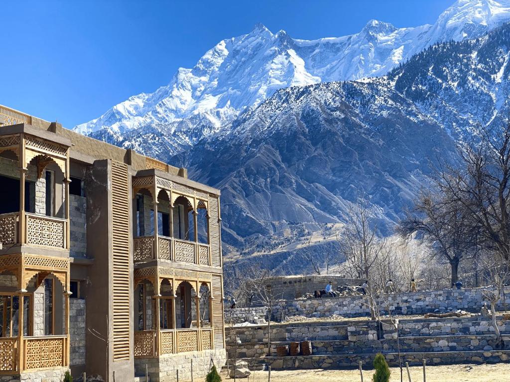 Dumani Nagar Hotel and Resort