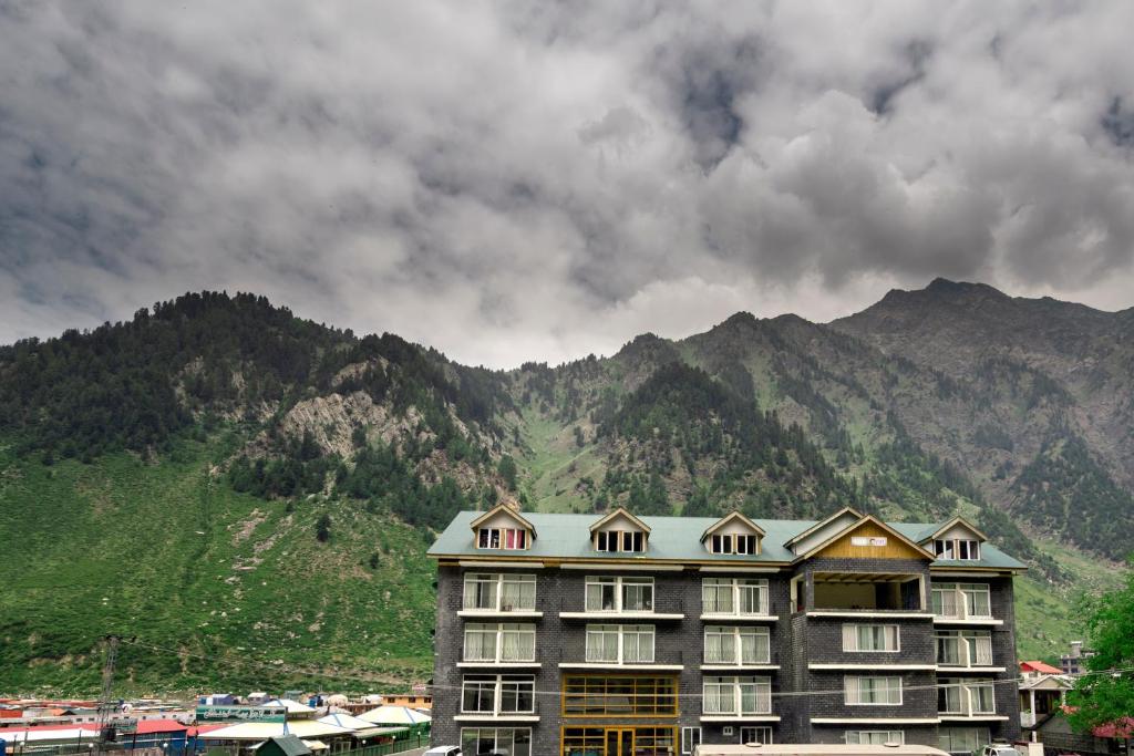Hotel One Naran