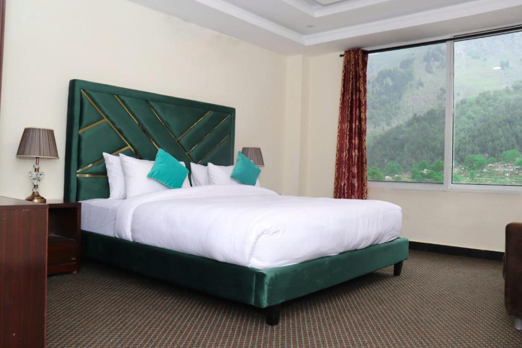 Naran Retreat
