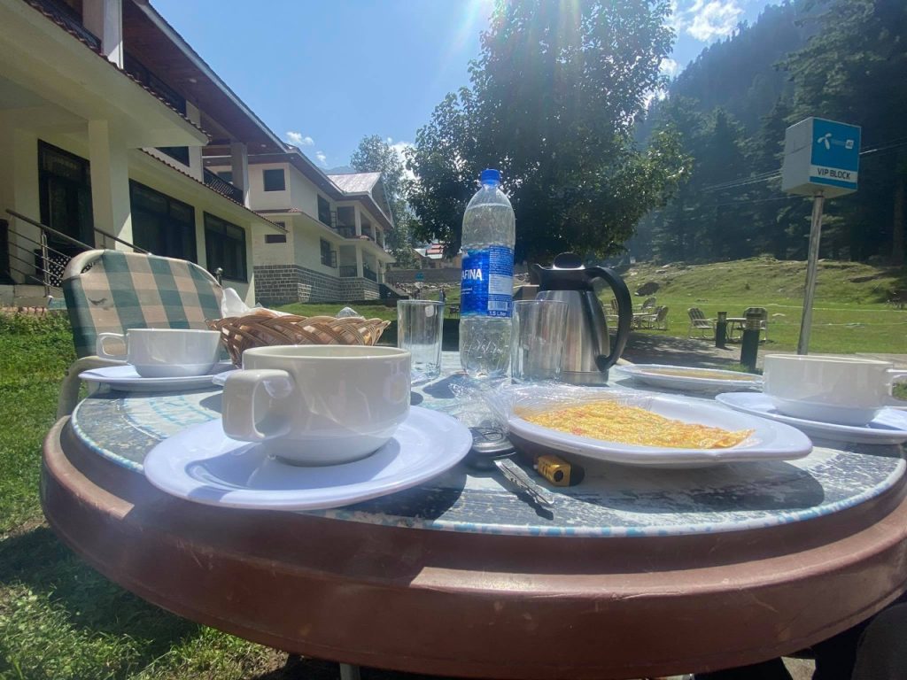 Pine Park Lake Luxury Resort Naran