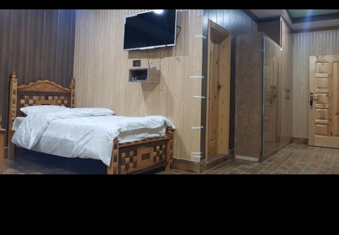Pk Resorts And Restaurant