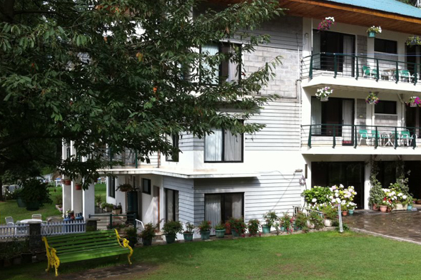 Summer Retreat Hotel