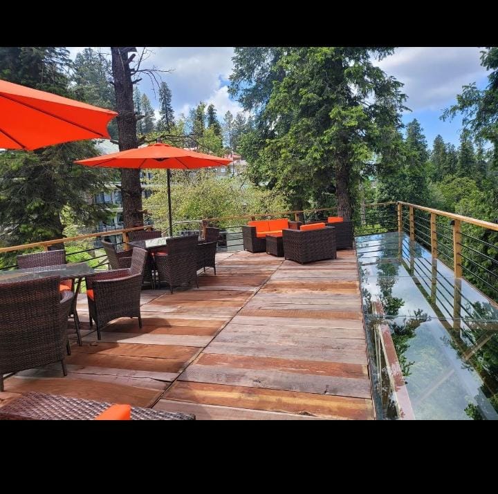 Summer Retreat Hotel
