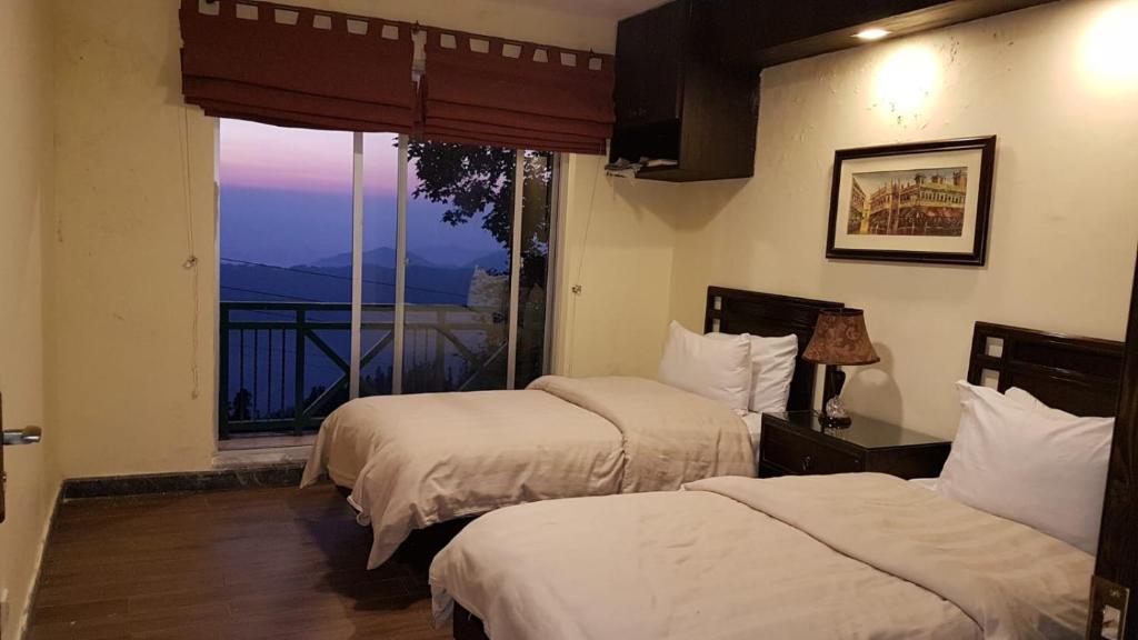 Summit Hotel