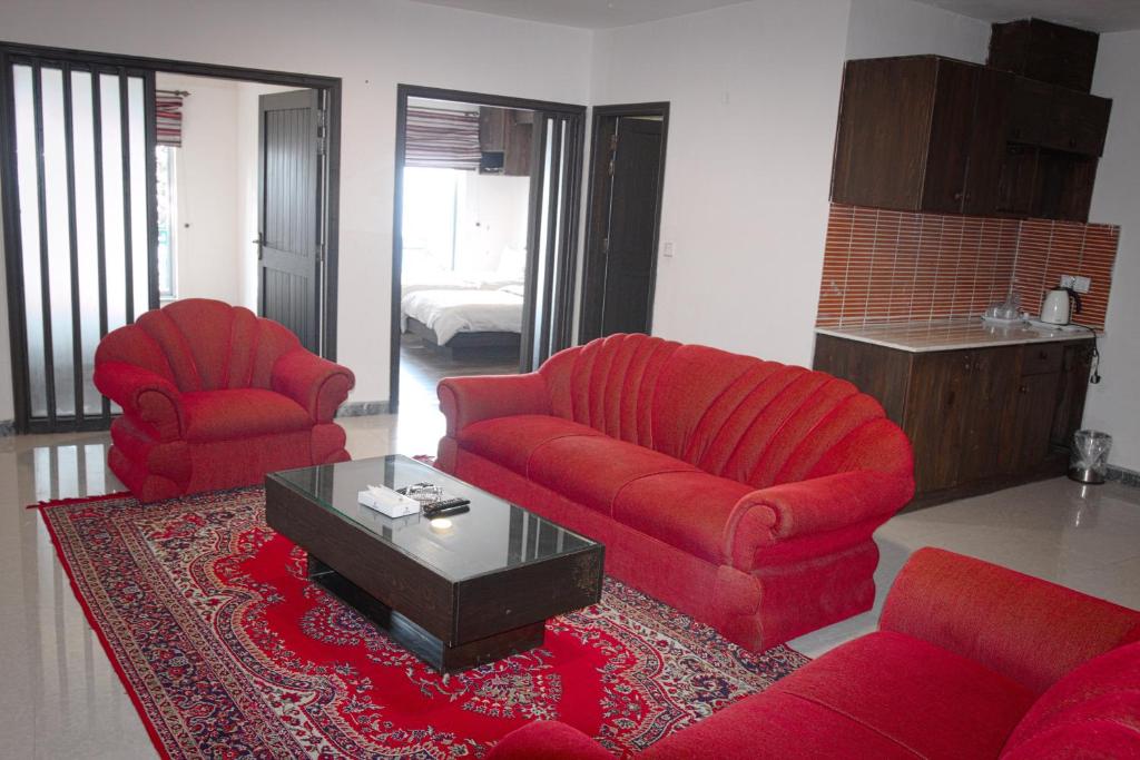 Summit Hotel